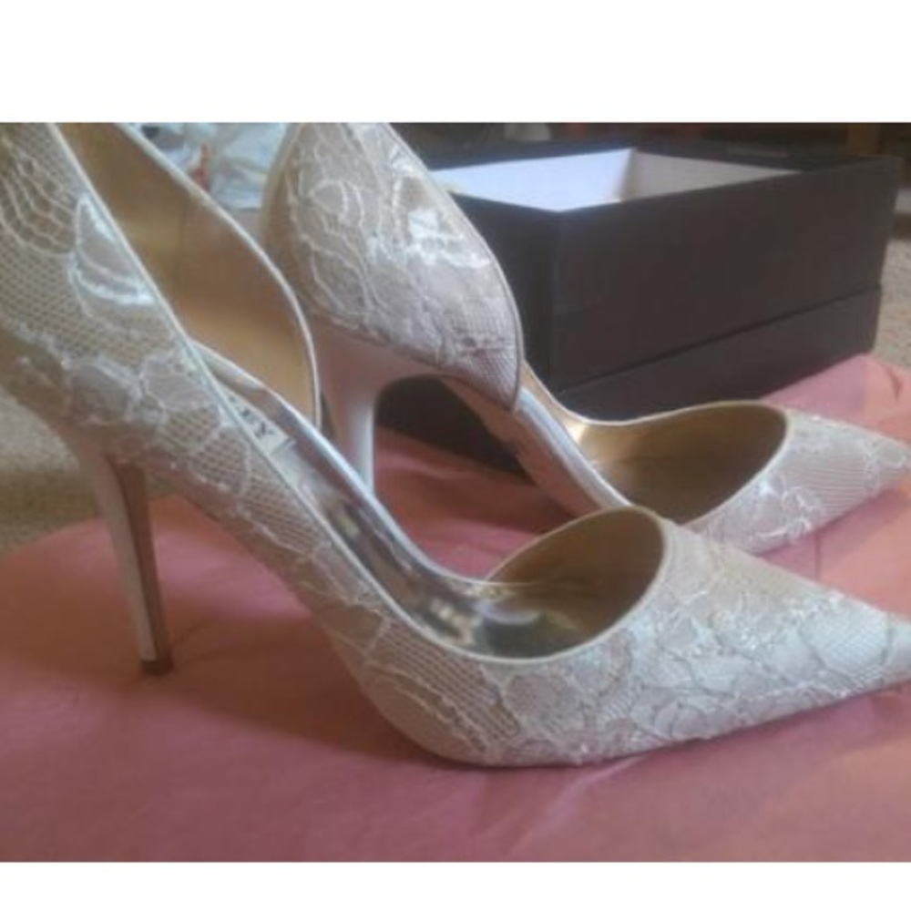 Badgley Mischka “Haylee” lace pump bridal formal